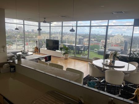 Port Melbourne - Photo 2