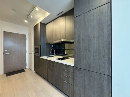 For Lease - 215 Queen Street Unit# 2502, Toronto, Ontario - Photo 4