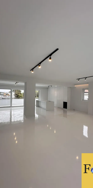 Μεζονέτα, προς ενοικίαση - 210 τ.μ. - Photo 1