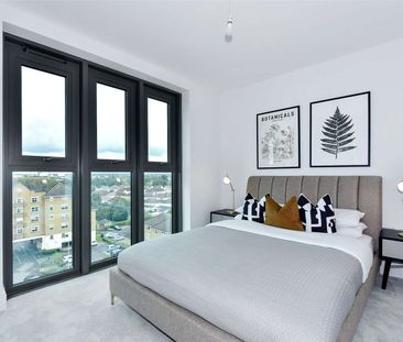 A very spacious and rarely available one bedroom penthouse apartmen... - Photo 5