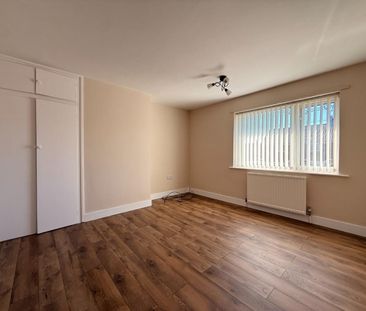 3 bedroom House To Let Total Size: 883 SQ FT - Photo 2