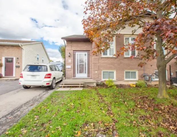 16 Rainbow Court | 16 Rainbow Court, Welland - Photo 1