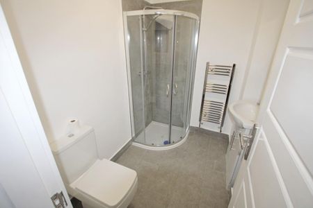 2 bedroom flat to rent - Photo 5