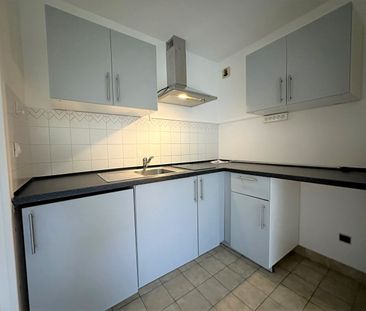 Location Appartement 2 pièces 28m² - Photo 2