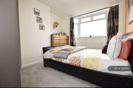 3 bedroom terraced house to rent - Photo 5