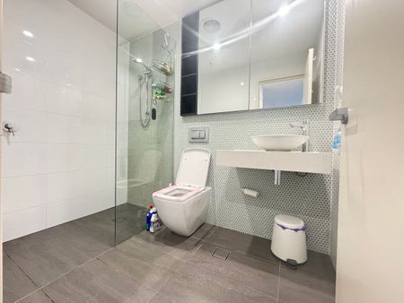 Oversized One Bed Apartment with Water Views | Entry Via 7 Verona Drive - Photo 5