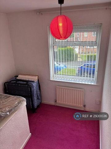 3 bedroom terraced house to rent - Photo 3
