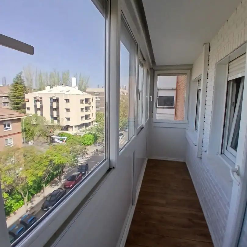 Piso de alquiler en Calle de Añastro, Apóstol Santiago - Photo 1