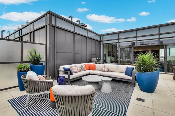 For Lease - 111 Bathurst Street Unit# 1606, Toronto, Ontario - Photo 1