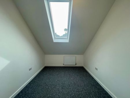 Edgeware Road, Staple Hill, BS16 4LZ - Photo 4