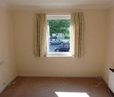 1 bedroom retirement property to rent - Photo 4