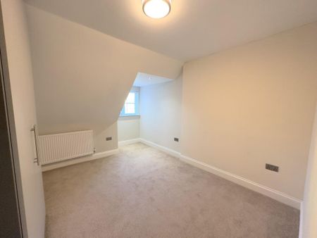3 bedroom apartment to rent - Photo 4