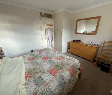 4 bedroom terraced house to rent - Photo 5