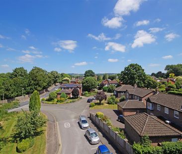 A 1 Bedroom Flat in Charlton Kings GL53 9BQ - Photo 3