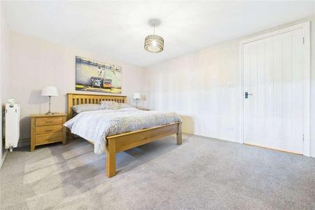 College Lane, East Grinstead, West Sussex, RH19 - Photo 5