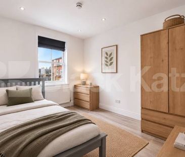 Stunning Six Bedroom House with Three Bathrooms & Private Garden - Photo 4