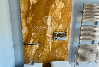 via crociale, Pietrasanta, Tuscany 55045