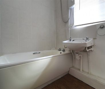 1 Bedroom Apartment To Let - Photo 4