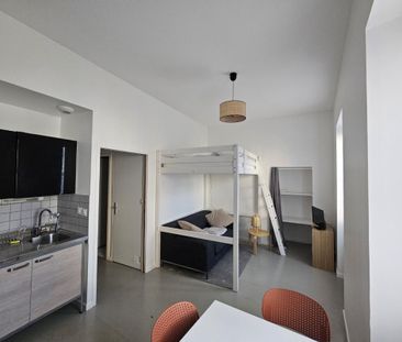 Location Appartement 1 pièce Meublé 21m² CHAMBERY 73000 - Photo 1