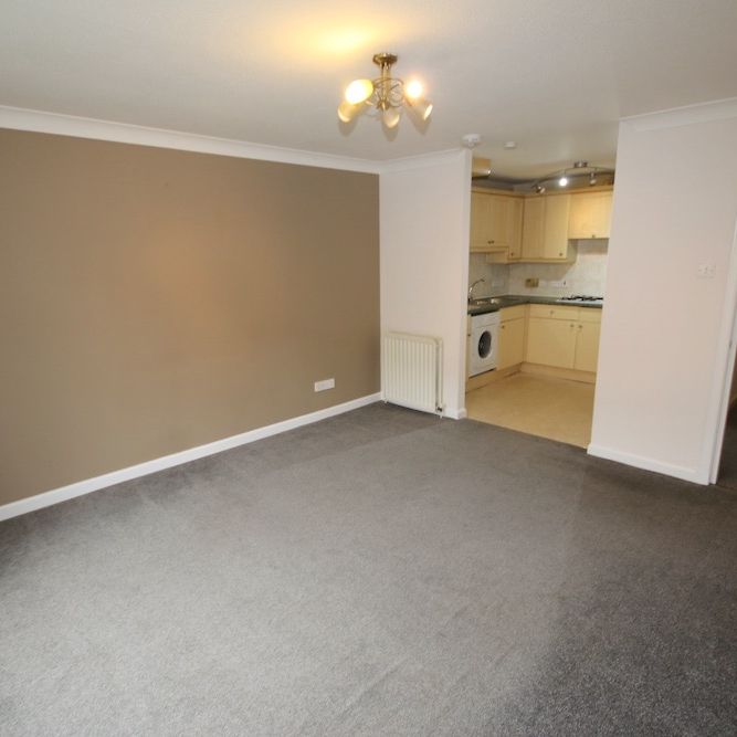 Russell Gardens, Edinburgh, EH12 - Photo 1