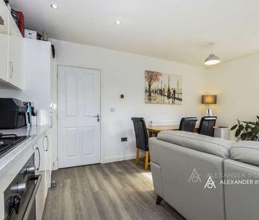 Bagshawe Way, Dunstable, Bedfordshire, LU5 - Photo 3