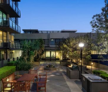 Spacious One Bedroom with Car Park in the Heart of Southbank - Photo 6