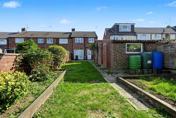3 bedroom semi-detached house to rent - Photo 1