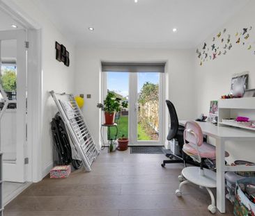 3 bedroom semi-detached house to rent - Photo 4