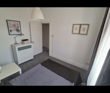 1 Bed Flat, Melfort Road, CR7 - Photo 5