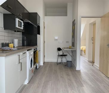 Studio to rent - Photo 6