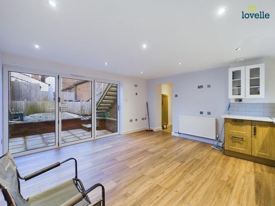 2 bedroom flat to rent - Photo 1