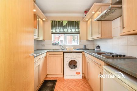 2 bedroom flat to rent - Photo 3