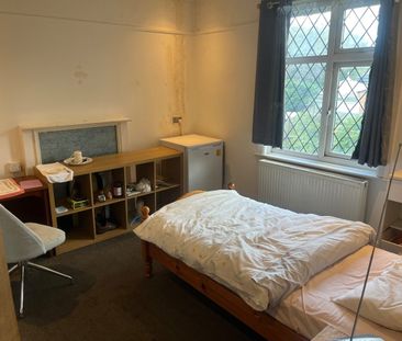 Room in a Shared Flat, Romsey Road, SO16 - Photo 2