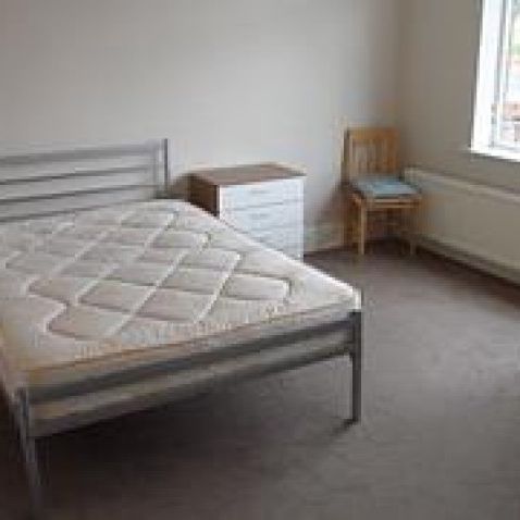 4 Bedroom Semi Detached To Let - Photo 1