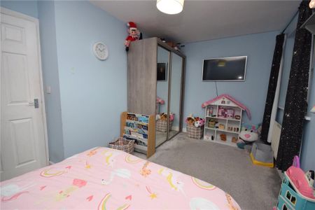 4 bedroom terraced house to rent - Photo 5