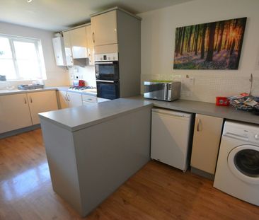 House share to rent on - Photo 3