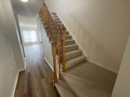 For Lease - 9 Fairglen Avenue Unit# 4, Brampton, Ontario - Photo 4