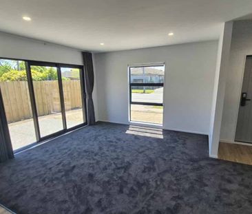 Stylish townhouse, great location coming soon - Photo 1