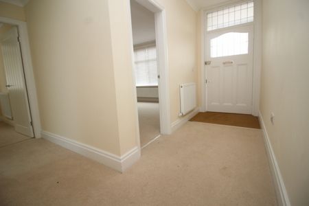 3 Bedroom Semi-Detached Bungalow - Photo 3