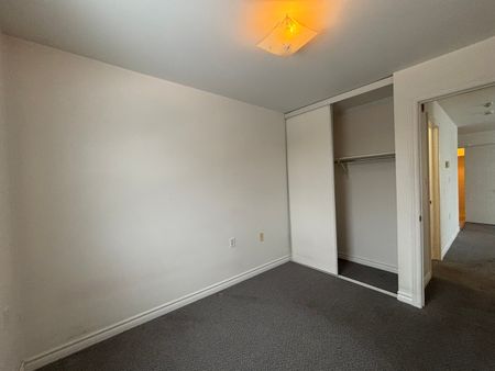 2-780 Progress Ave, Kingston, ON K7M 9E4 - Photo 2