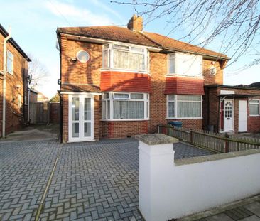 3 bedroom semi-detached house to rent - Photo 1