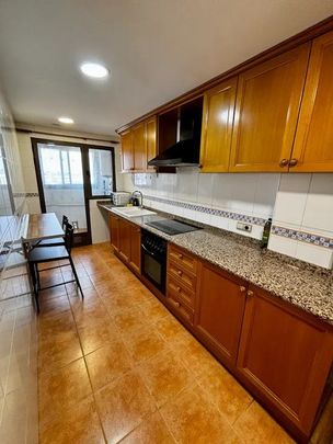 Carrer de les Roses, Manises, Valencian Community 46940 - Photo 1