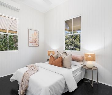 Queenslander Charm with Flexible Family Living - Photo 4