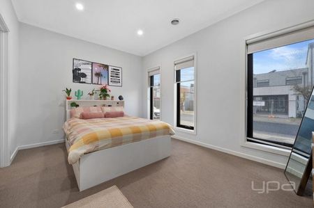 Spacious, Stylish & Perfectly Located! - Photo 2