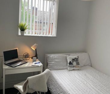 1 bedroom in a house share to rent - Photo 5