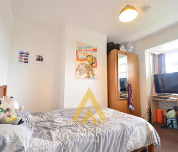 5 bedroom semi-detached house to rent - Photo 5