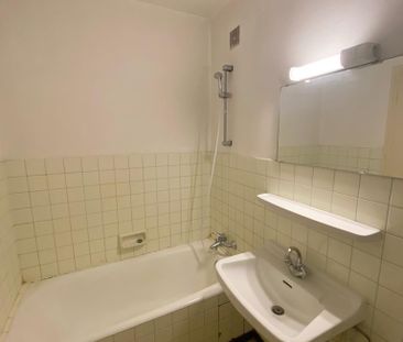 Location Appartement 1 pièce 31m² - Photo 2