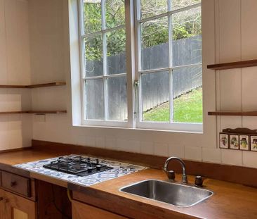 Charming Studio Cottage - Long Term Rental - Photo 2