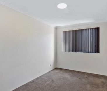 2/90 Cooper Street, - Photo 1