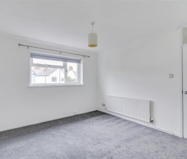 2 bedroom maisonette to rent - Photo 5